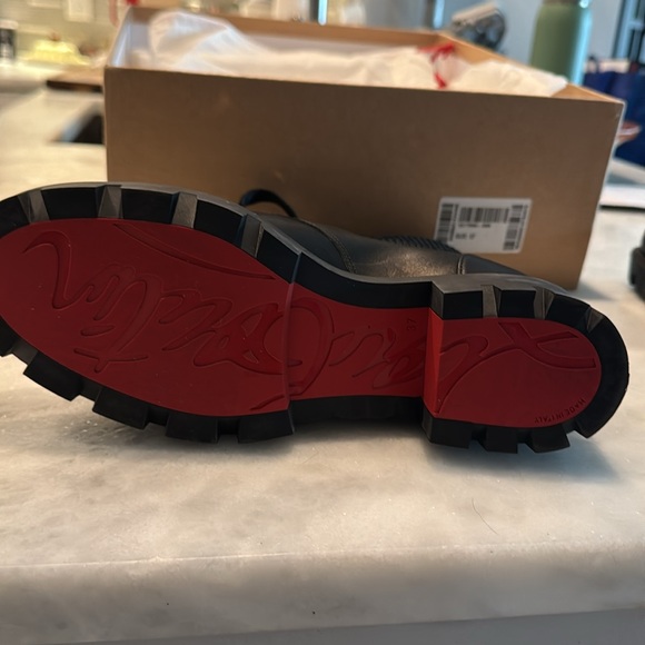 Christian Louboutin en hiver lug sole bootie size 37 (7) - Picture 8 of 10